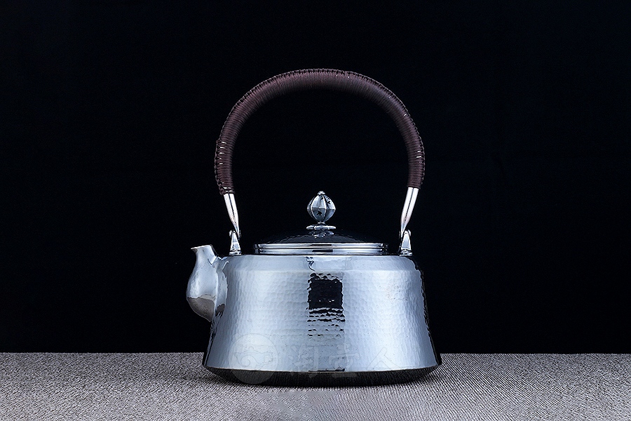 祥云提梁壶