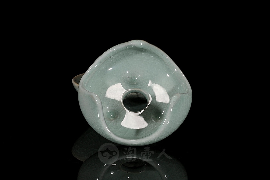 水滴茶漏(和田玉釉)