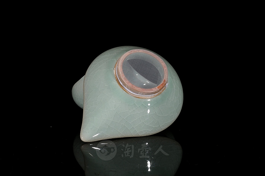 水滴茶漏(和田玉釉)