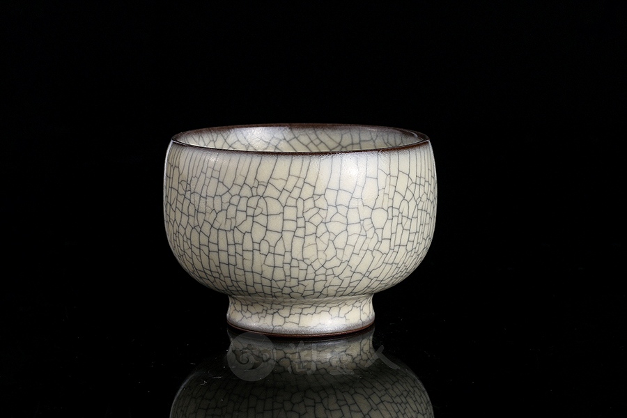 压手杯