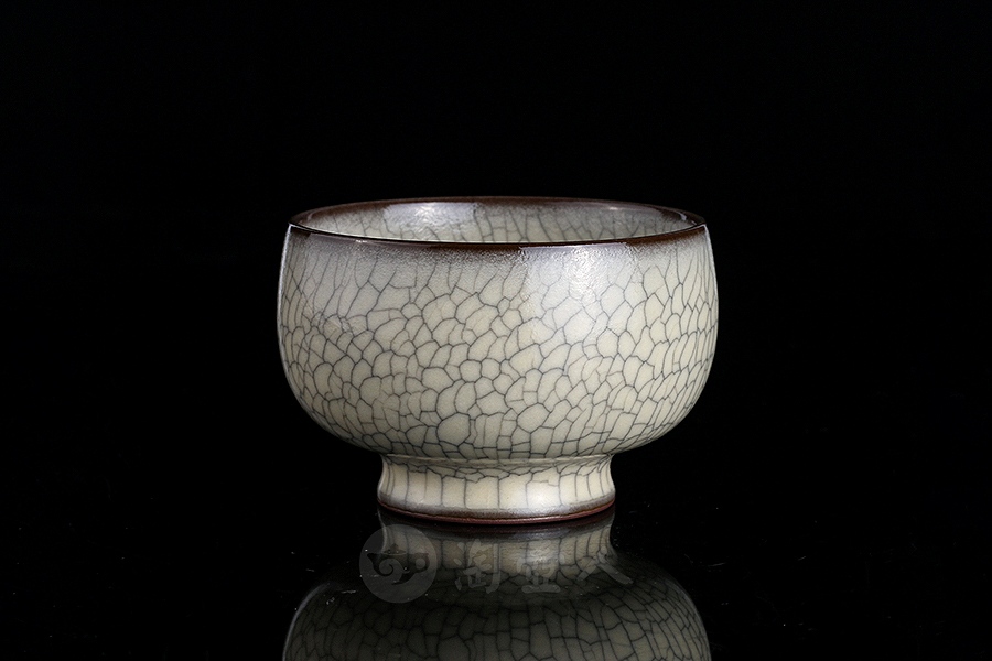 压手杯