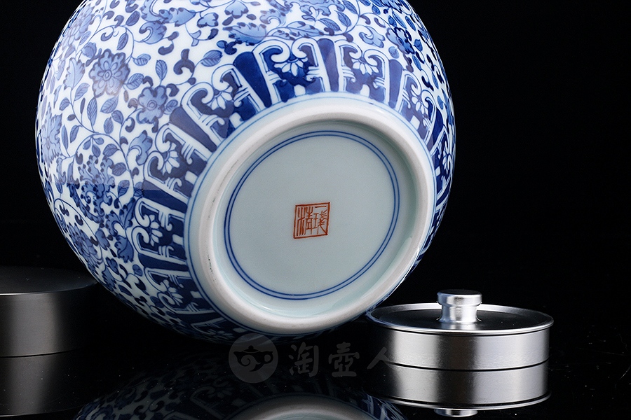 牡丹唐草纹茶叶罐