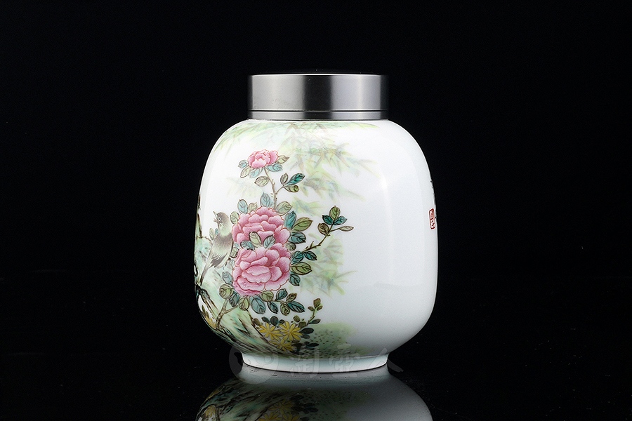 花中皇后茶叶罐