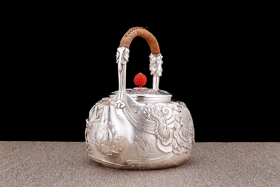 云龙祥瑞提梁壶(小)