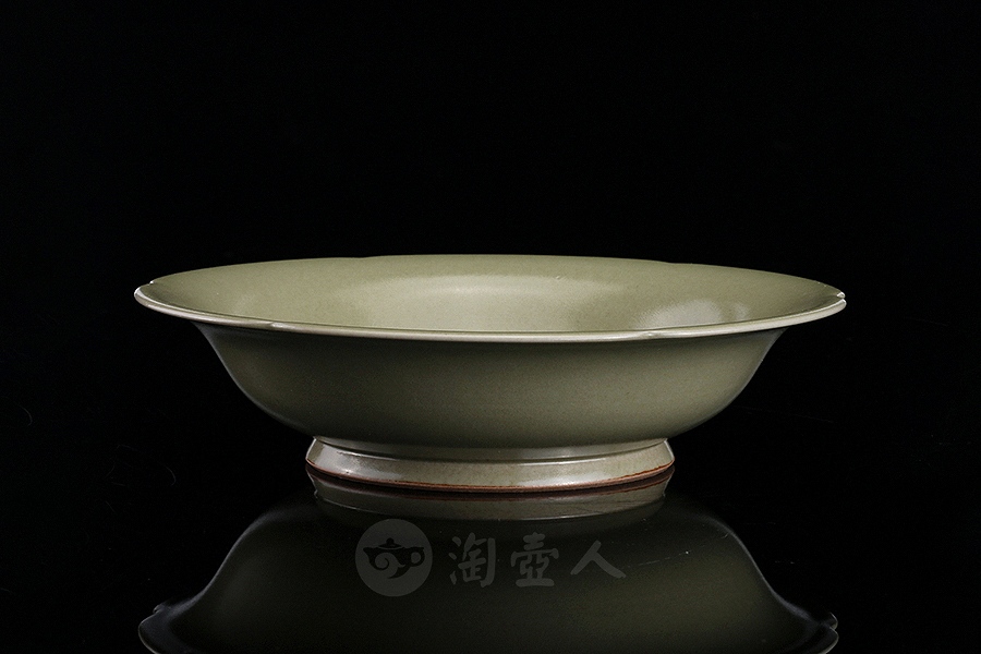 越窑秘色釉葵口承盘(大)
