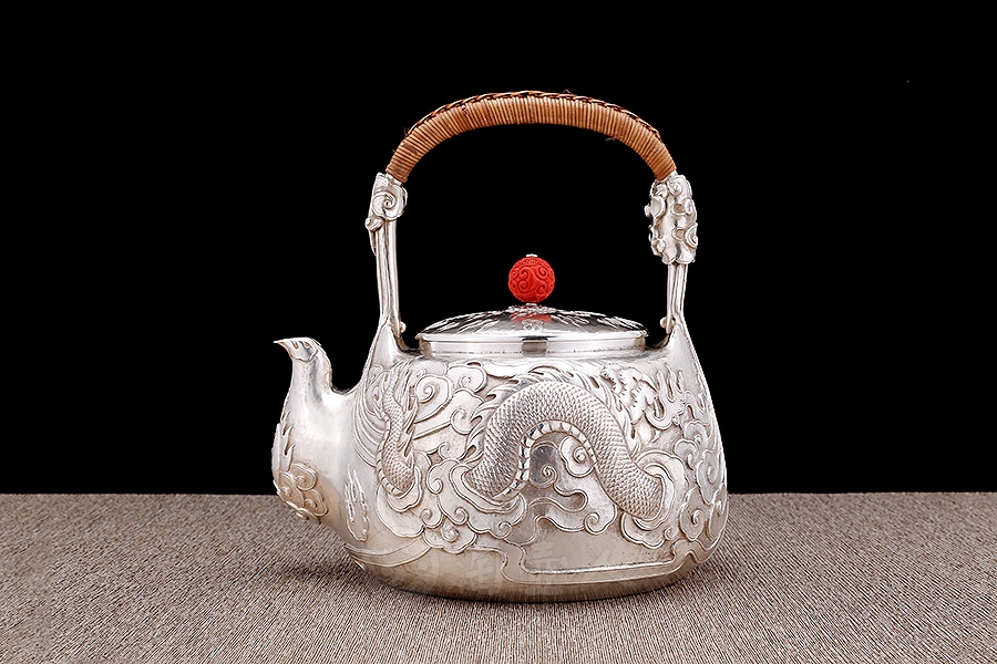 云龙祥瑞提梁壶(小)