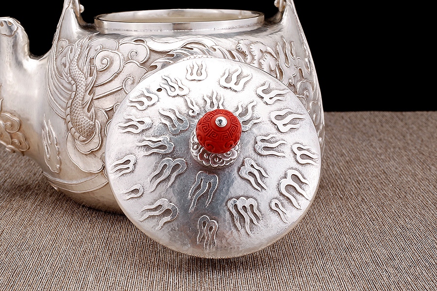 云龙祥瑞提梁壶(小)