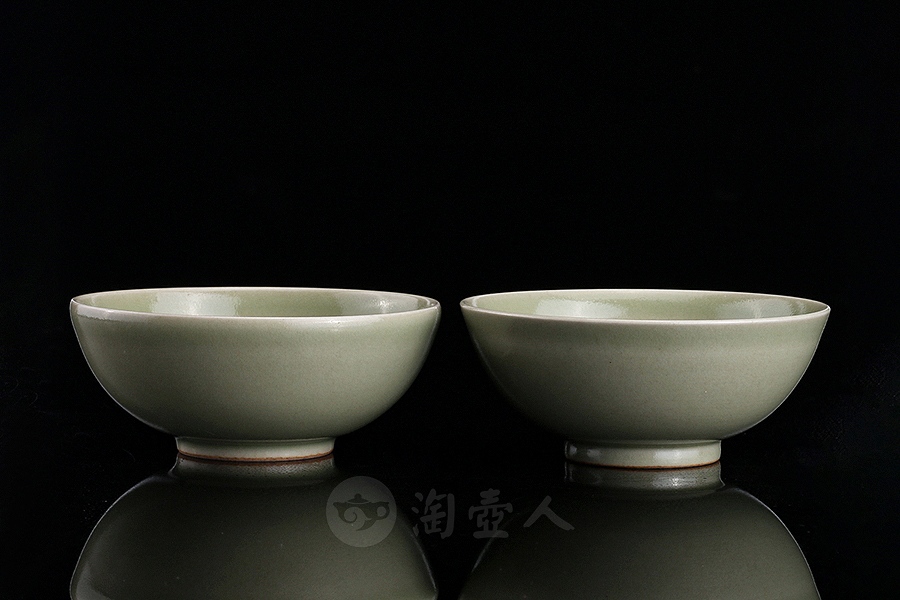 越窑秘色釉细线划花圆口盏