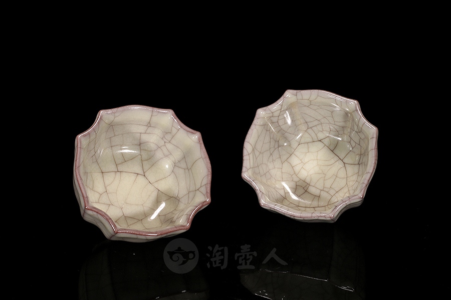 菱花抽角杯