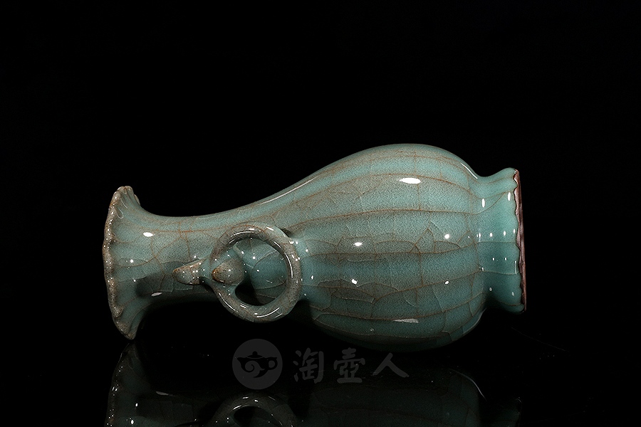 双耳葵口铁胎百财瓶(小)