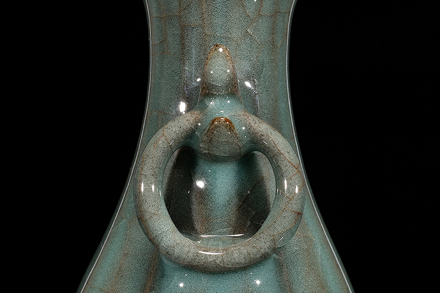 双耳葵口铁胎百财瓶(小)