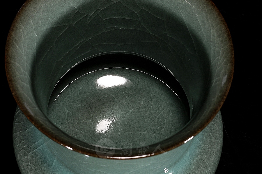 高颈撇口铁胎茶斗(中)