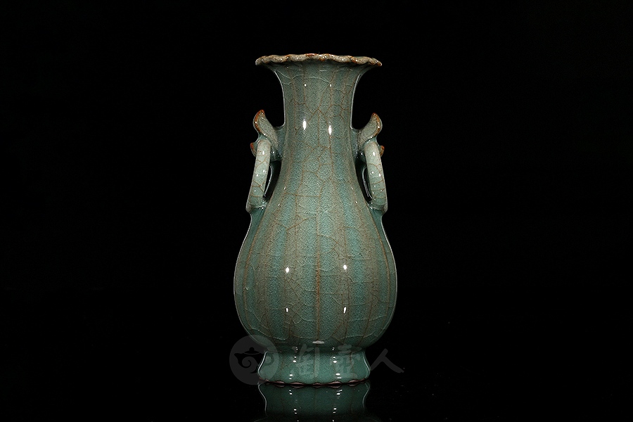 双耳葵口铁胎百财瓶(小)