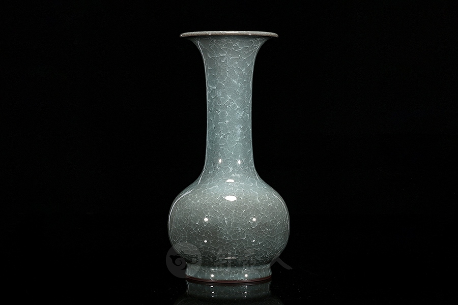 冰裂花器·盘口细颈瓶