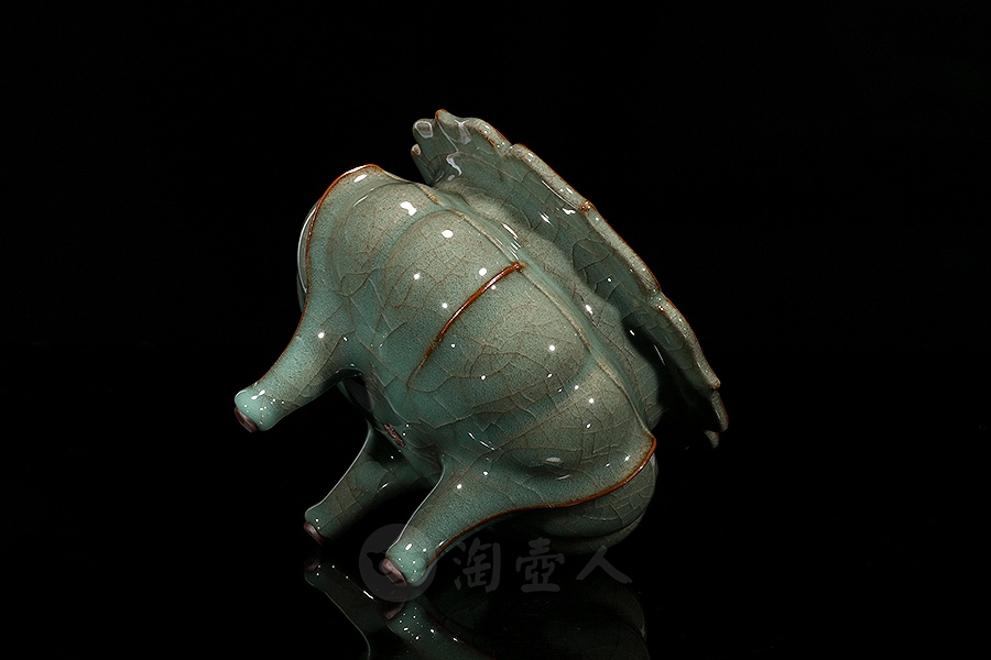 铁胎葵口炉