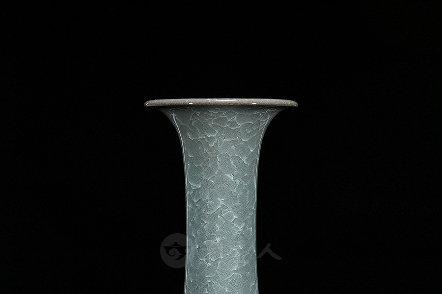 冰裂花器·盘口细颈瓶