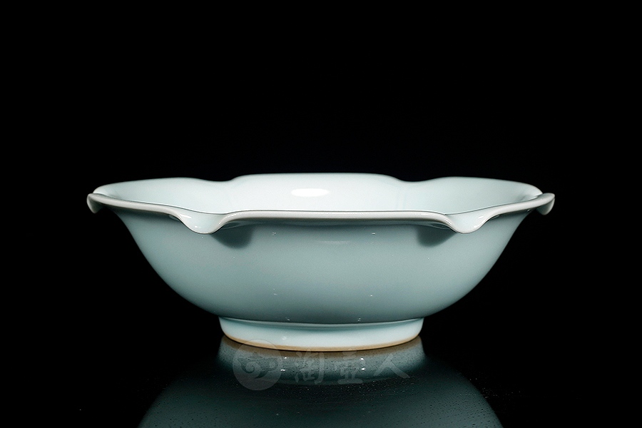 小龟心碗(粉青)