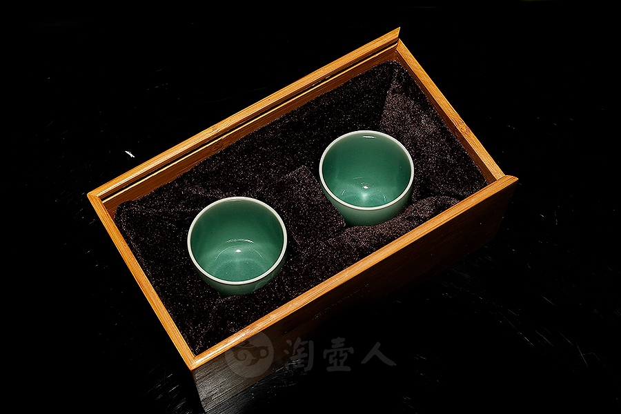 满庭芳对杯