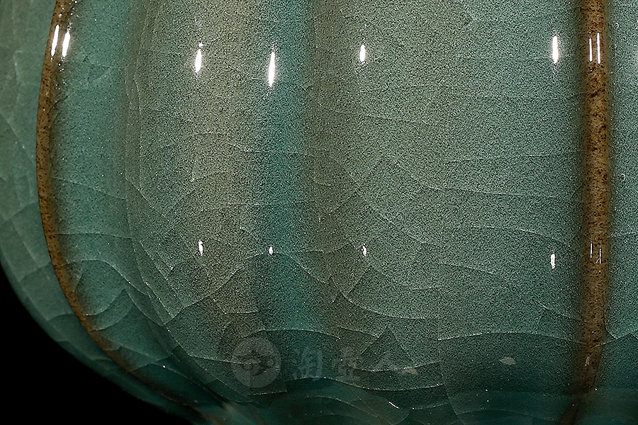 双耳葵口铁胎百财瓶(大)