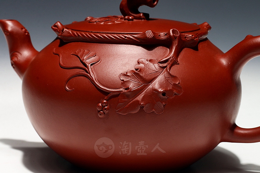 缠枝葡萄