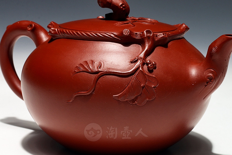 缠枝葡萄
