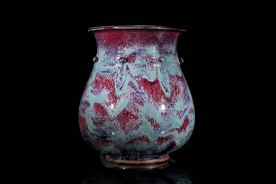 汉代鼓钉尊