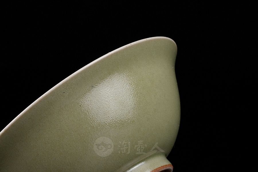越窑秘色秞撇口盏