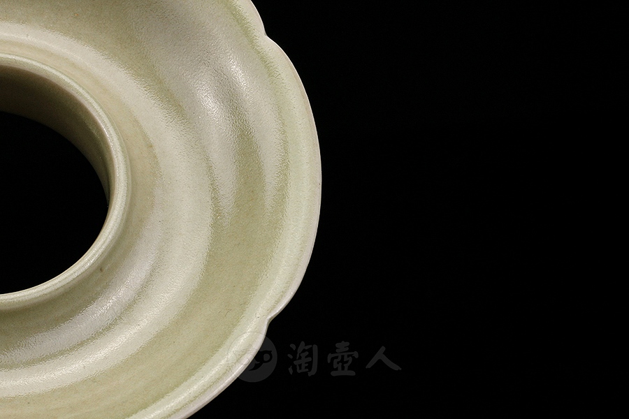 越窑秘色秞葵口盖碗
