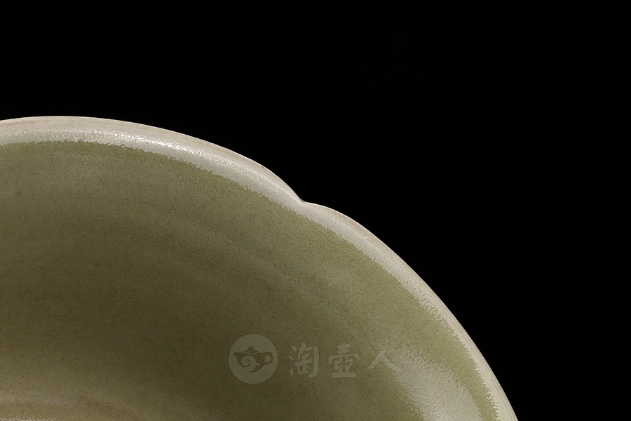 越窑秘色秞葵口盖碗