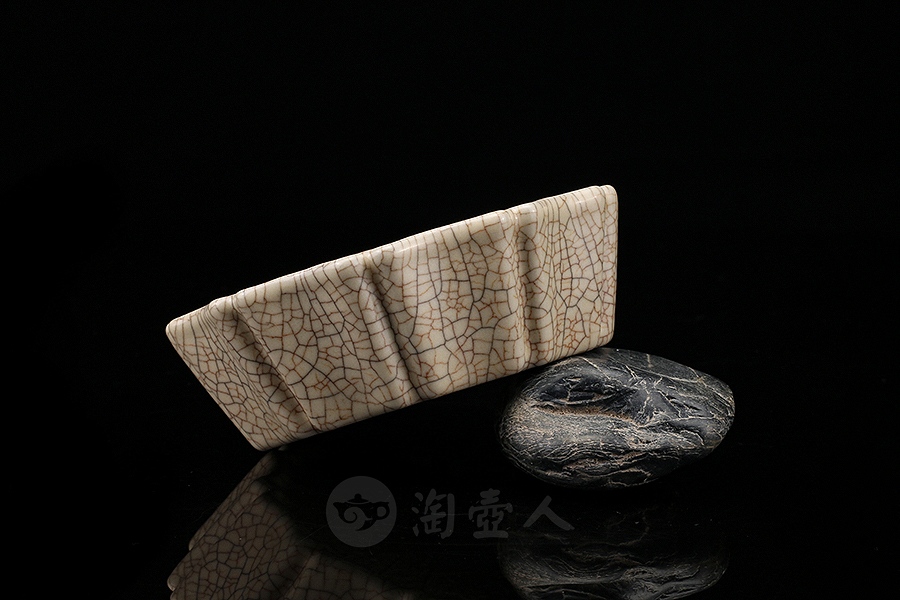 哥窑海棠洗