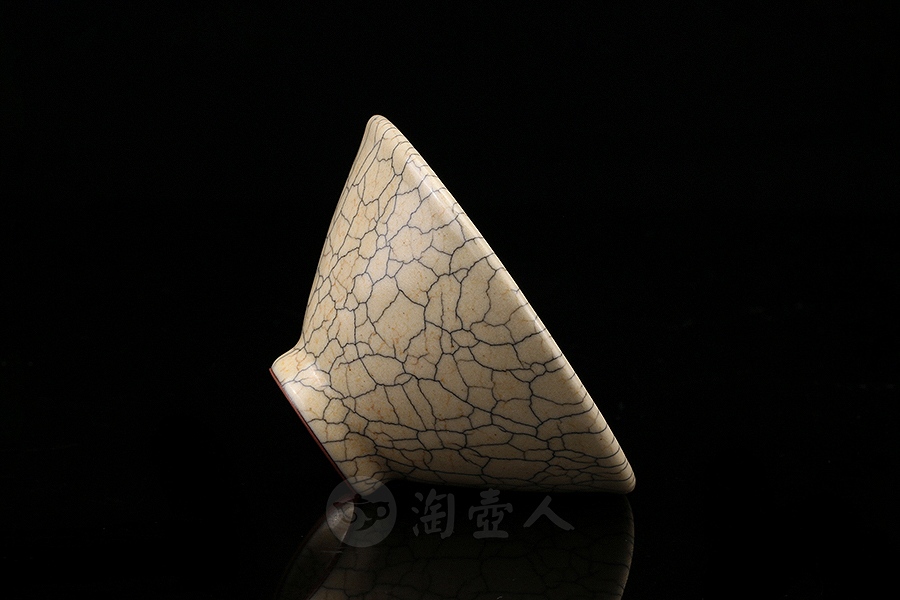 哥窑斗笠杯