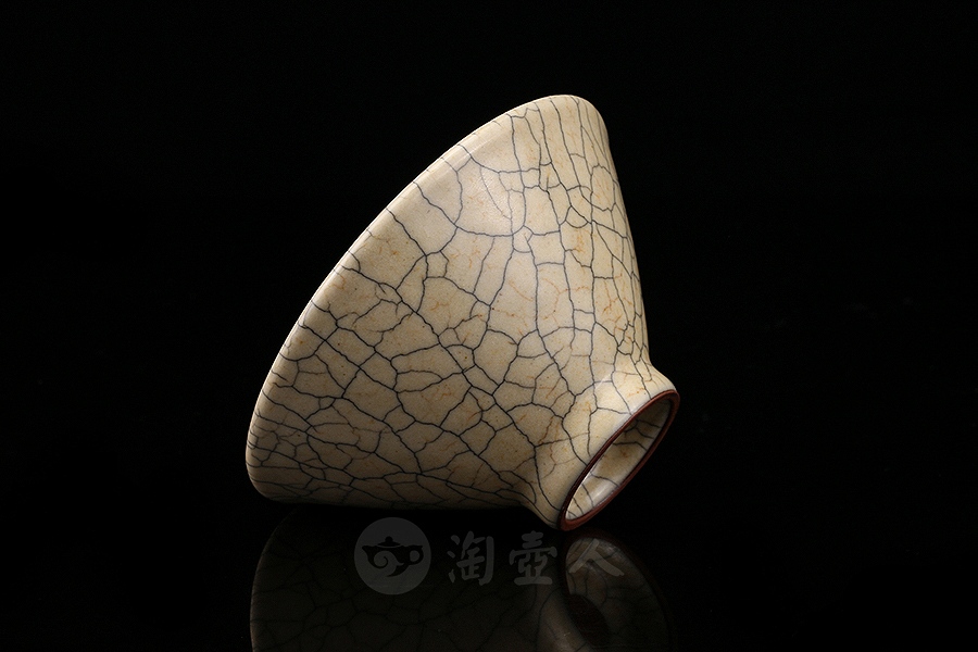 哥窑斗笠杯