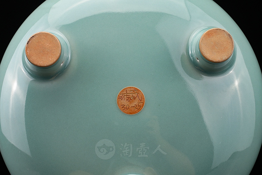 双耳三足炉