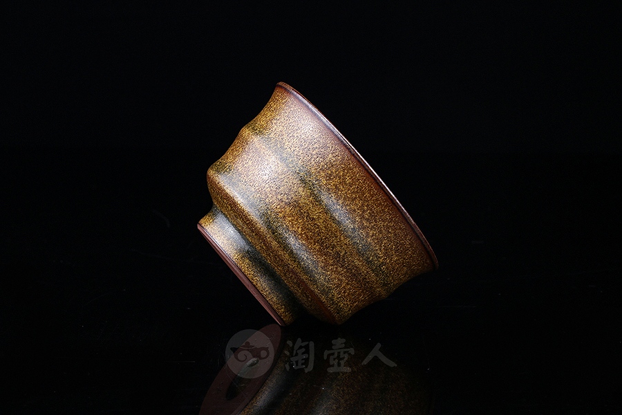 茶末留香主人杯·弦纹