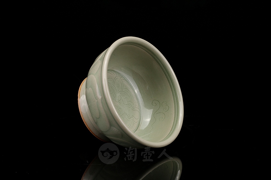 吉祥双纹饰压手杯(套)