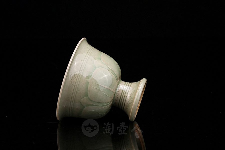 高足杯