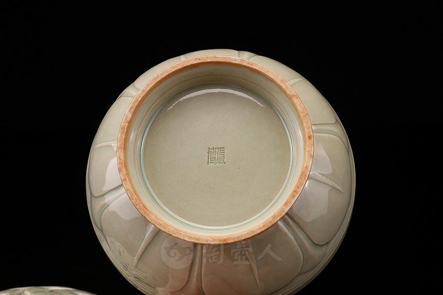 镂空缠枝纹盒薰(小)