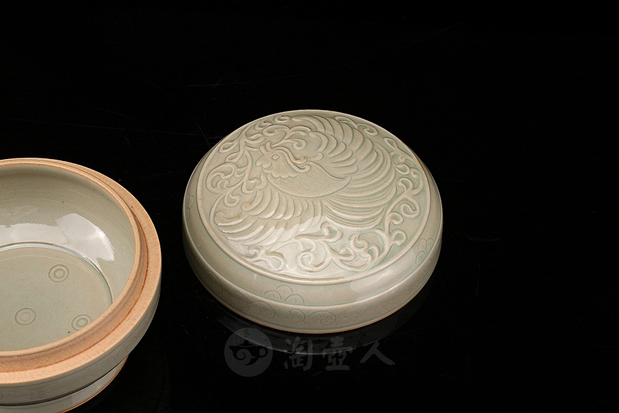 中号粉盒