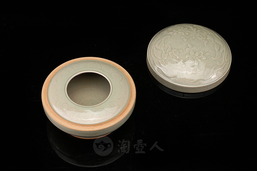 中号油盒