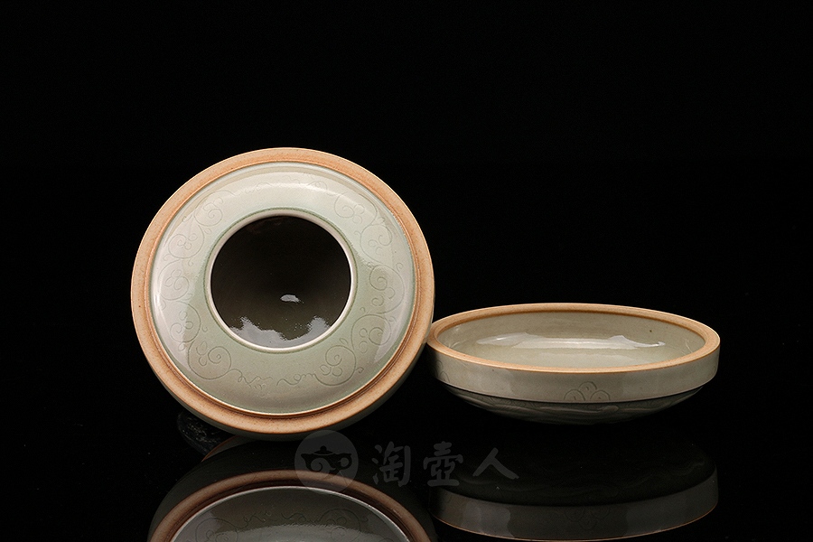 中号油盒