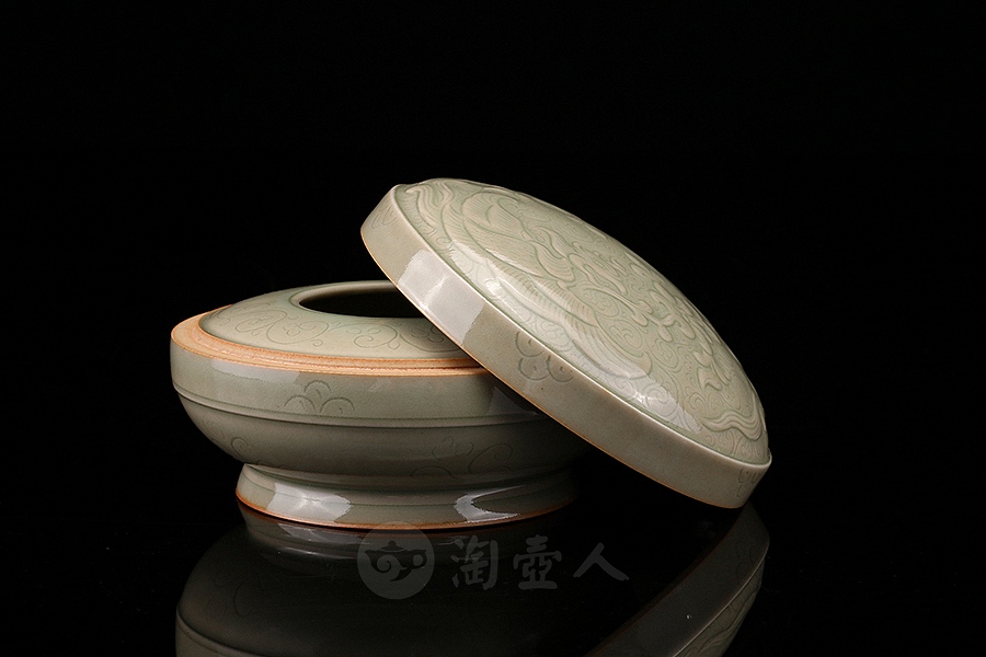 中号油盒