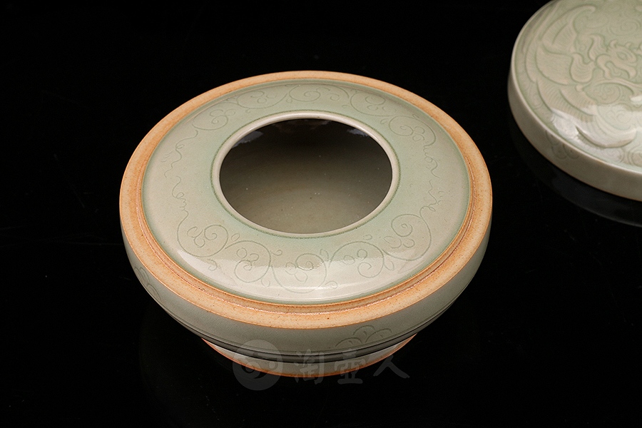 中号油盒