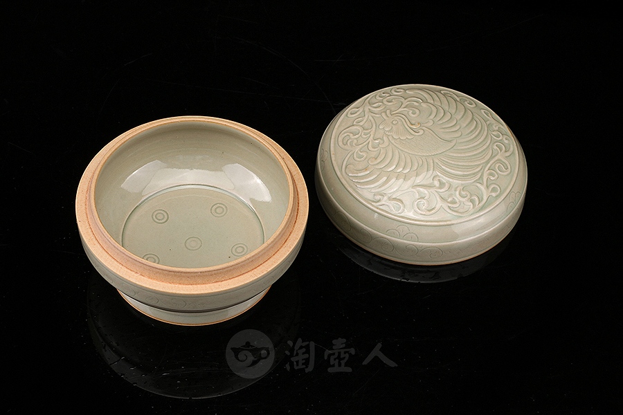 中号粉盒