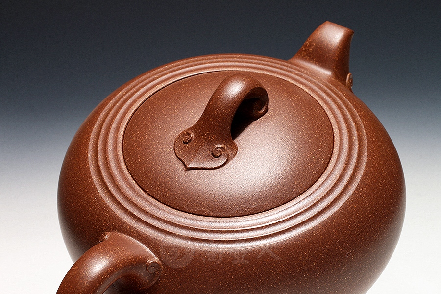 宜兴紫砂壶名家范伟群作品《行云流水》
