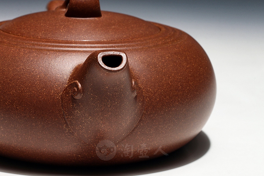 宜兴紫砂壶名家范伟群作品《行云流水》