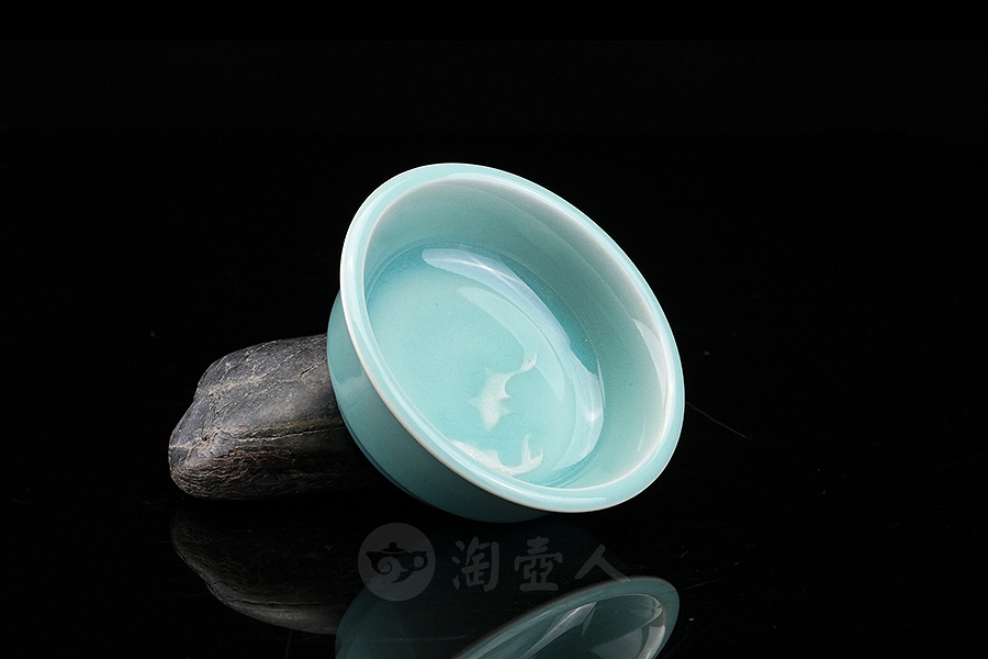 戏水杯