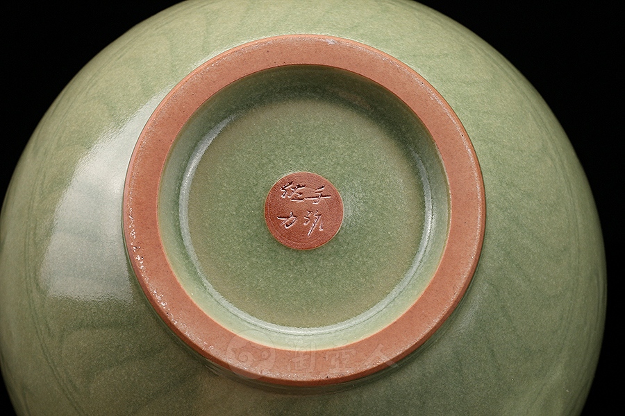 缠枝盖罐