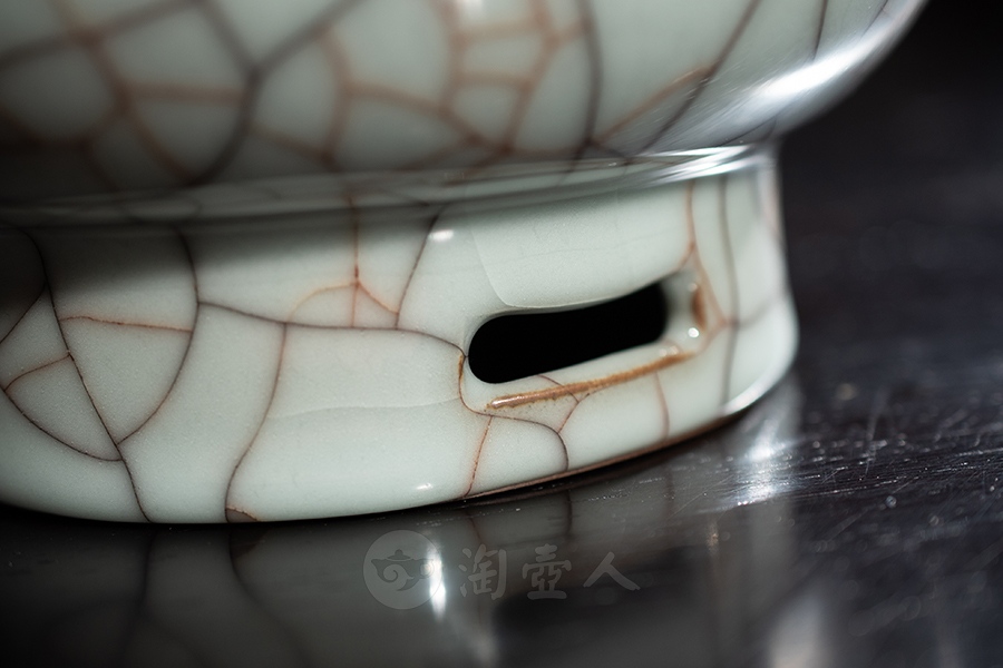 穿带瓶
