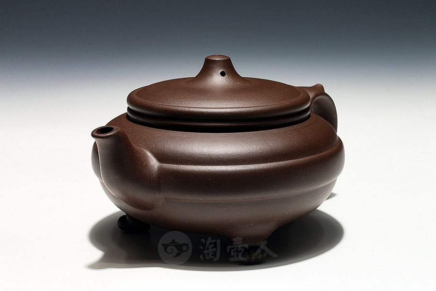 三足鼎