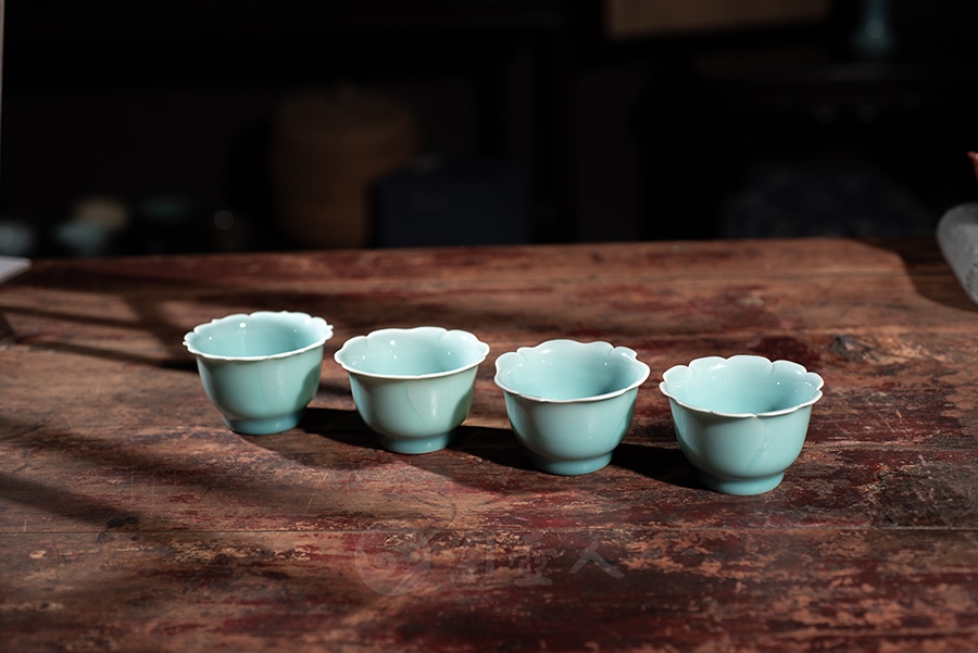 花口杯·缺口